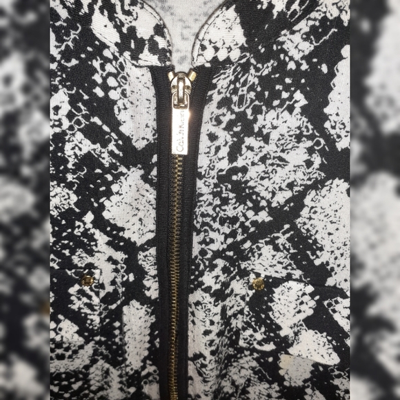 Calvin Klein Python-Print Zip-Front Top/Grey Snake - Picture 8 of 8